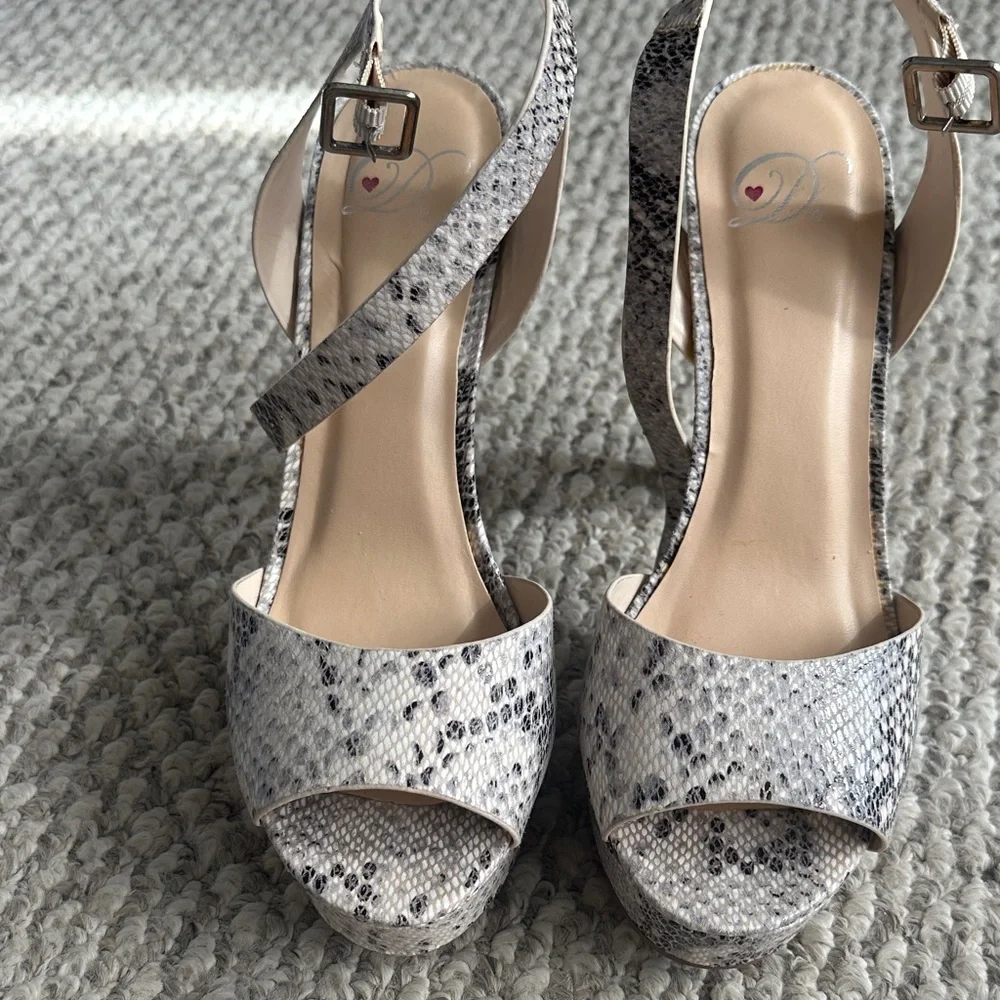 Python Print Heels - Picture 2 of 5